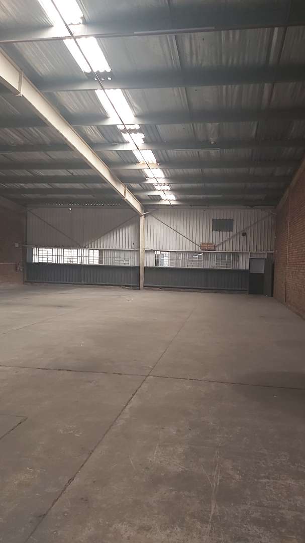 To Let Commercial Property for Rent in Wilsonia Eastern Cape